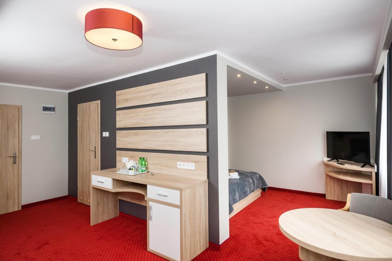 Elba Hotel Ostroleka  Extérieur photo