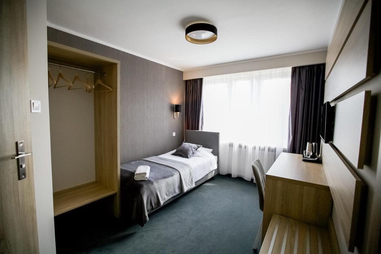 Elba Hotel Ostroleka  Extérieur photo