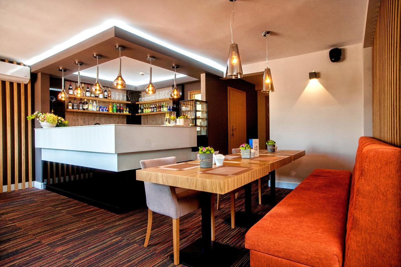 Elba Hotel Ostroleka  Extérieur photo