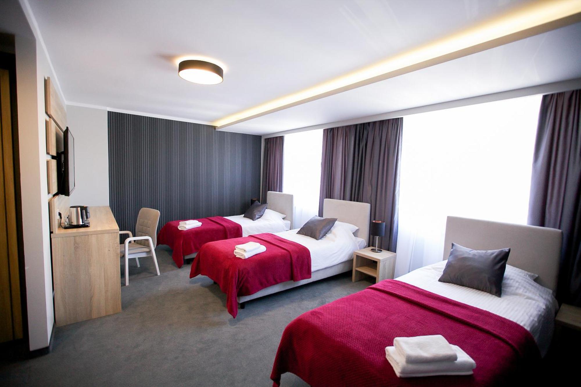Elba Hotel Ostroleka  Extérieur photo